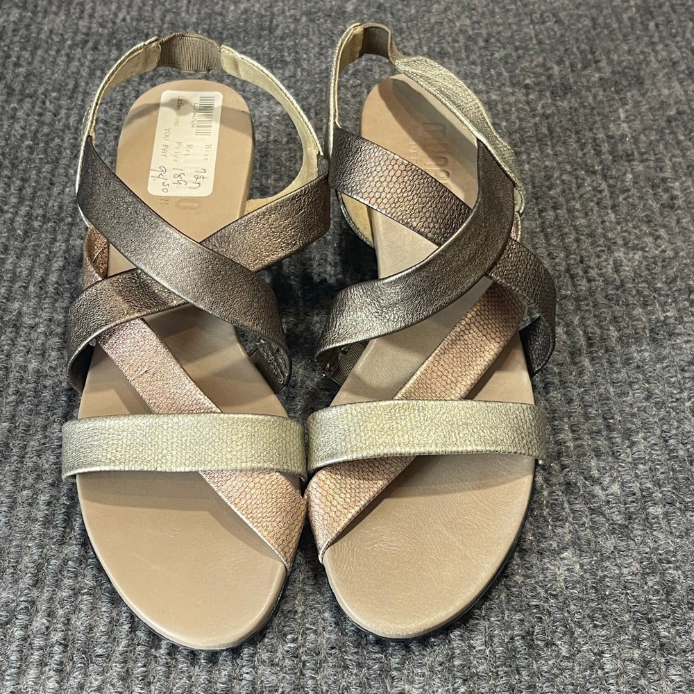 Munro American Sandals Womens 7.5 N Metallic Gold Bronze Block Heel Strappy Chic - Picture 2 of 7